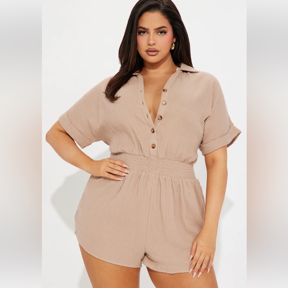 Fashion Nova size 1X Mocha Short Sleeve Collared Romper